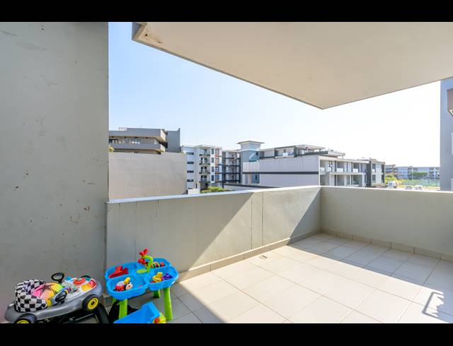 2 BEDROOM APARTMENT FOR SALE IN UMHLANGA RIDGE